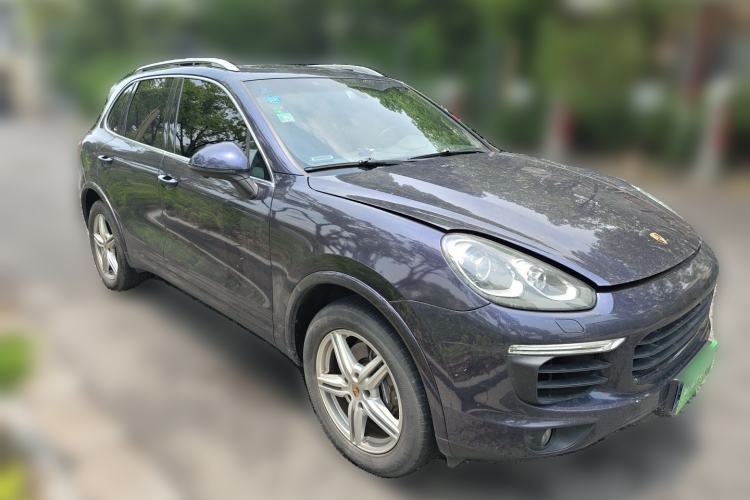 Used Porsche Cayenne 2016 Cayenne Platinum Edition 3.0T Front Right 45 Deg