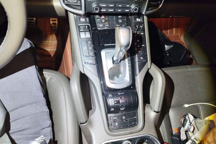 Used Porsche Cayenne 2016 Cayenne 3.0T Gear Lever