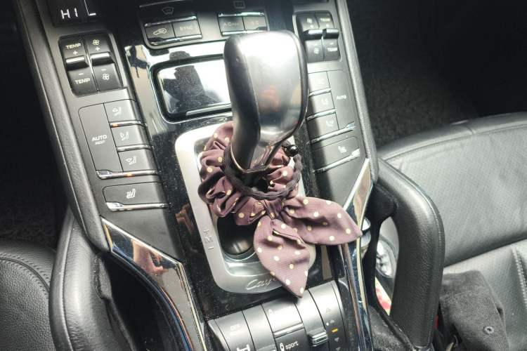 Used Porsche Cayenne 2016 Cayenne 3.0T Gear Lever