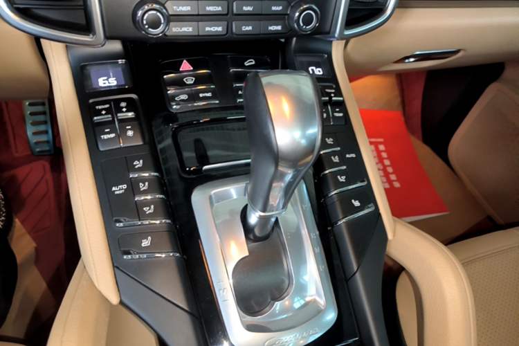 Used Porsche Cayenne 2016 Cayenne 3.0T Gear Lever