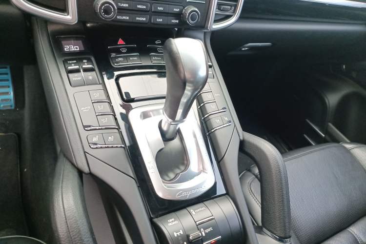 Used Porsche Cayenne 2016 Cayenne 3.0T Gear Lever