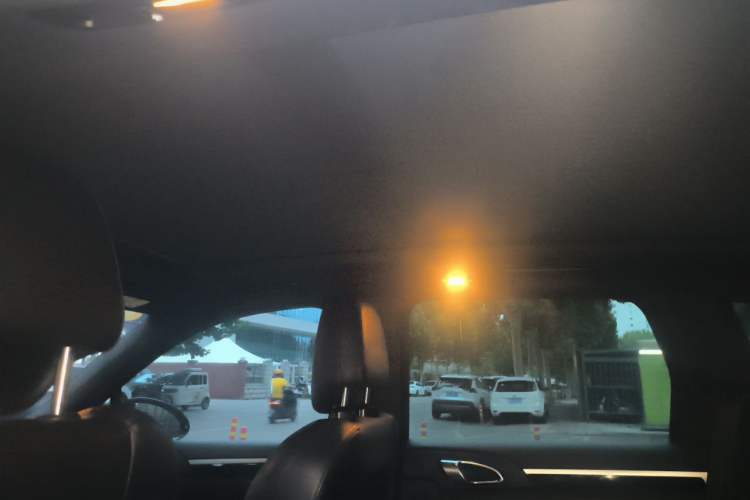 Used Porsche Cayenne 2016 Cayenne Platinum Edition 3.0T Headliner