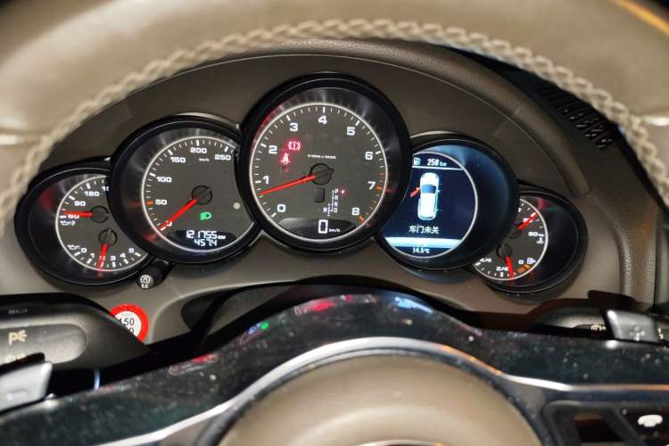 Used Porsche Cayenne 2016 Cayenne 3.0T Instrument Cluster
