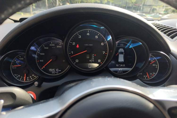 Used Porsche Cayenne 2016 Cayenne 3.0T Instrument Cluster