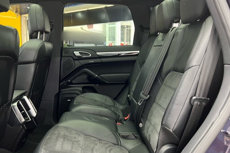 Used Porsche Cayenne 2016 Cayenne Platinum Edition 3.0T Interior 3