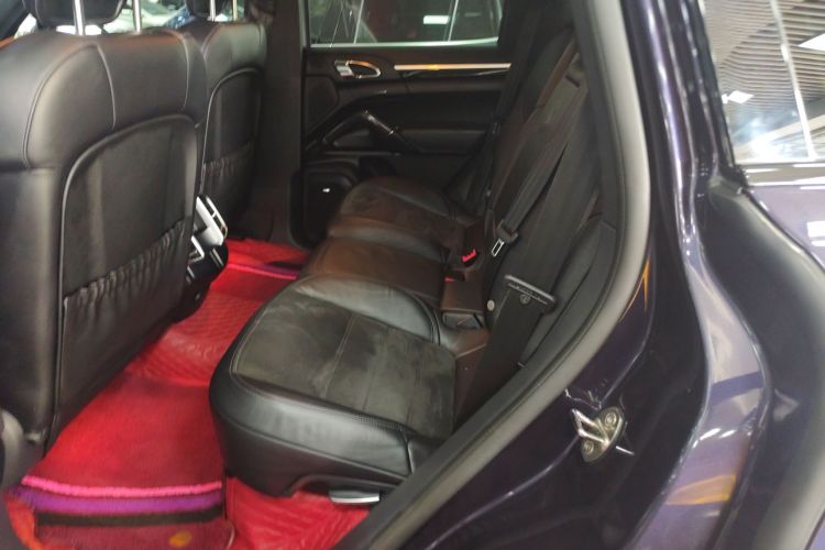 Used Porsche Cayenne 2016 Cayenne Platinum Edition 3.0T Interior 4