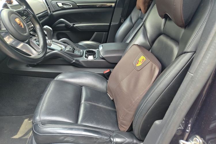 Used Porsche Cayenne 2016 Cayenne Platinum Edition 3.0T Left Front Seat