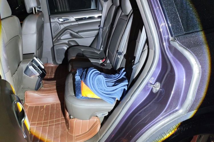 Used Porsche Cayenne 2016 Cayenne 3.0T Left Rear Seat
