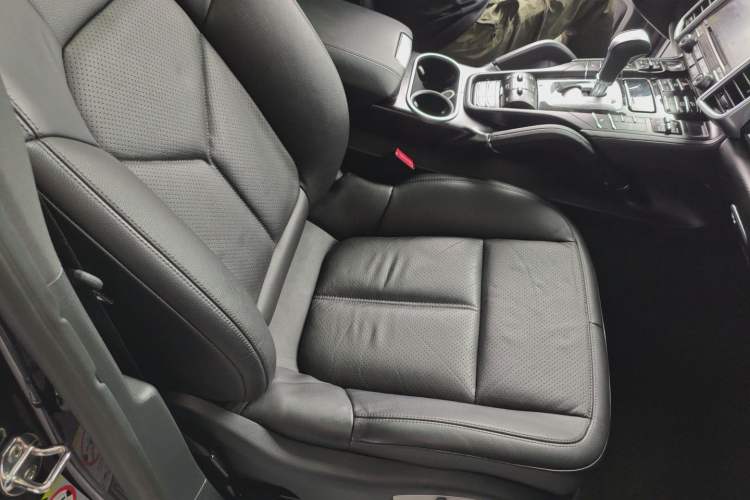 Used Porsche Cayenne 2016 Cayenne 3.0T Right Front Seat