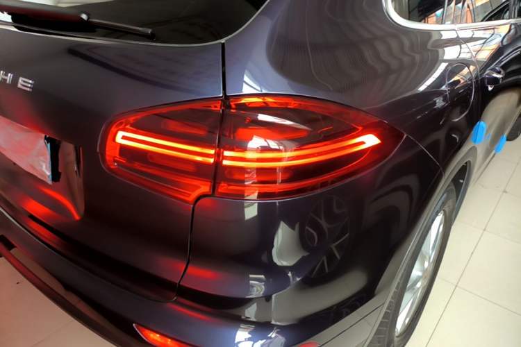 Used Porsche Cayenne 2016 Cayenne 3.0T Right Rear Taillight
