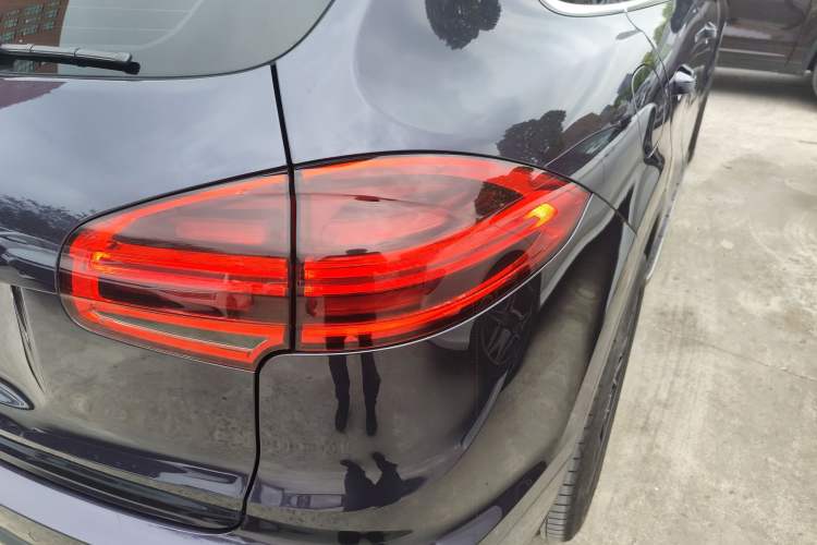 Used Porsche Cayenne 2016 Cayenne 3.0T Right Rear Taillight