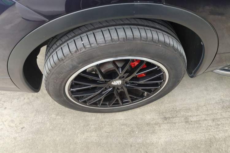 Used Porsche Cayenne 2016 Cayenne 3.0T Right Rear Wheel Hub