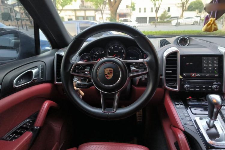 Used Porsche Cayenne 2016 Cayenne 3.0T Steering Wheel