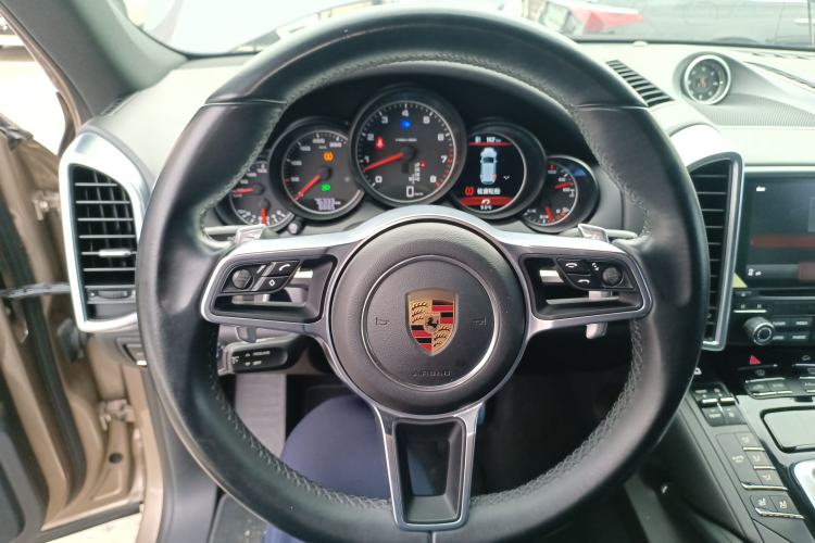 Used Porsche Cayenne 2016 Cayenne 3.0T Steering Wheel