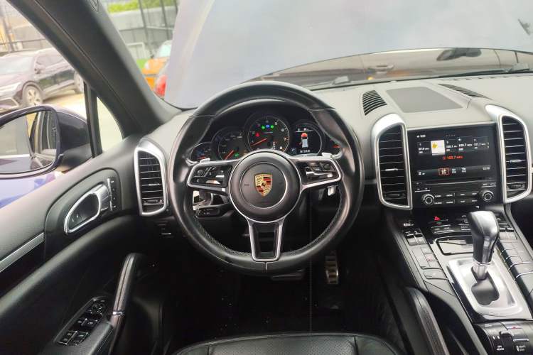 Used Porsche Cayenne 2016 Cayenne 3.0T Steering Wheel