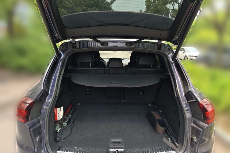 Used Porsche Cayenne 2016 Cayenne Platinum Edition 3.0T Trunk