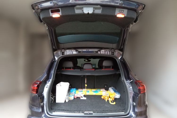 Used Porsche Cayenne 2016 Cayenne Platinum Edition 3.0T Trunk