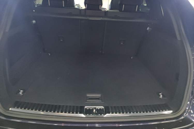 Used Porsche Cayenne 2016 Cayenne Platinum Edition 3.0T Trunk