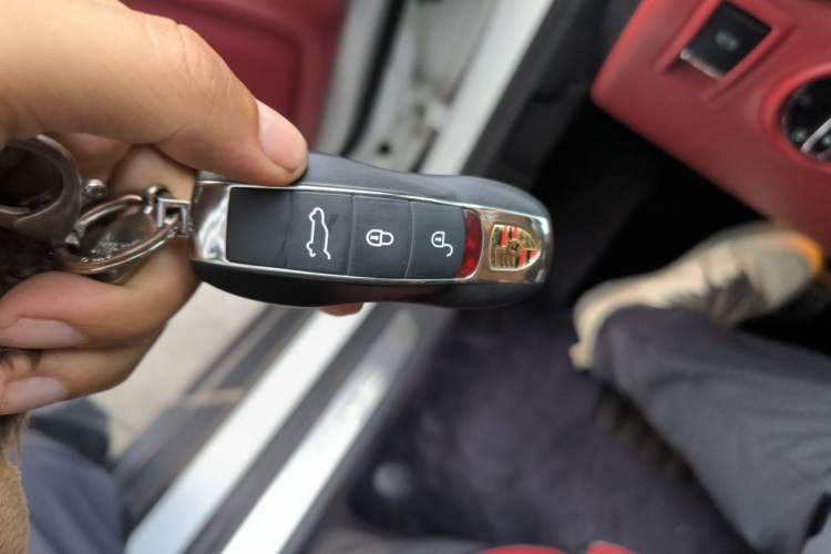 Used Porsche Cayenne 2016 Cayenne 3.0T Vehicle Key