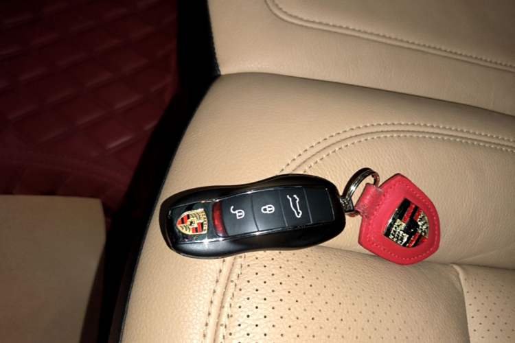 Used Porsche Cayenne 2016 Cayenne 3.0T Vehicle Key