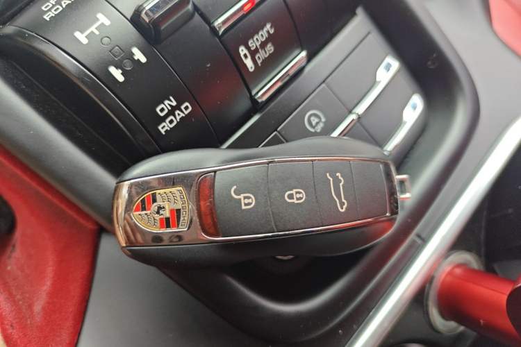 Used Porsche Cayenne 2016 Cayenne 3.0T Vehicle Key