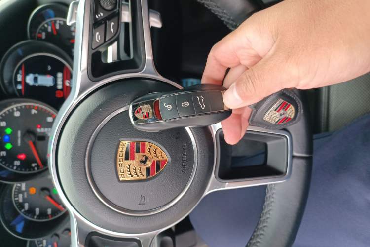 Used Porsche Cayenne 2016 Cayenne 3.0T Vehicle Key