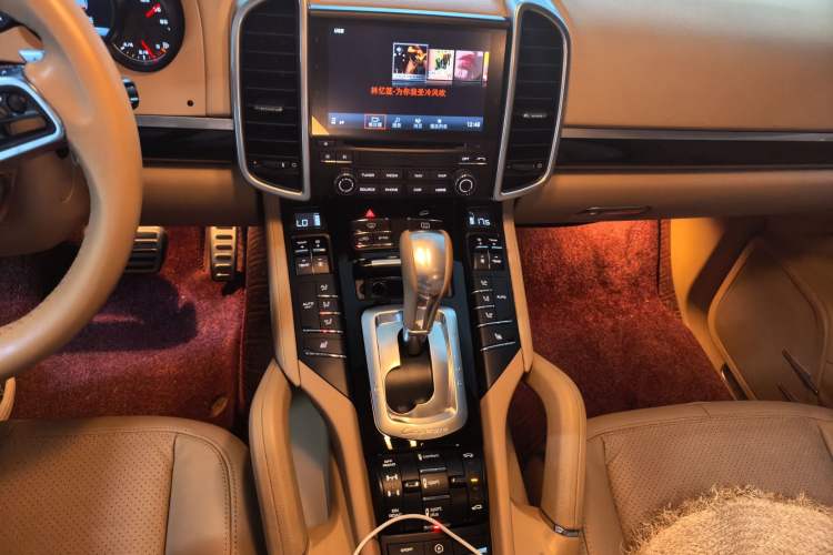Used Porsche Cayenne 2016 Cayenne 3.0T Audio And AC Panel