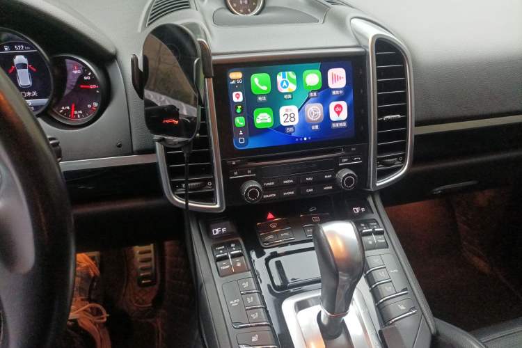 Used Porsche Cayenne 2016 Cayenne 3.0T Audio And AC Panel