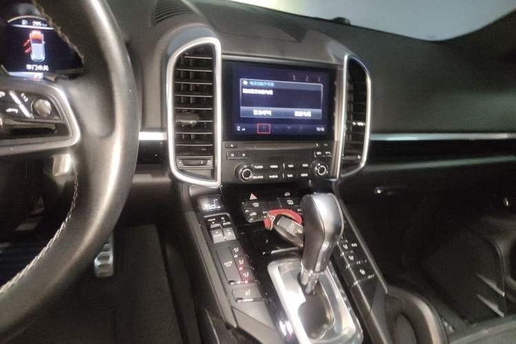 Used Porsche Cayenne 2016 Cayenne 3.0T Audio And AC Panel