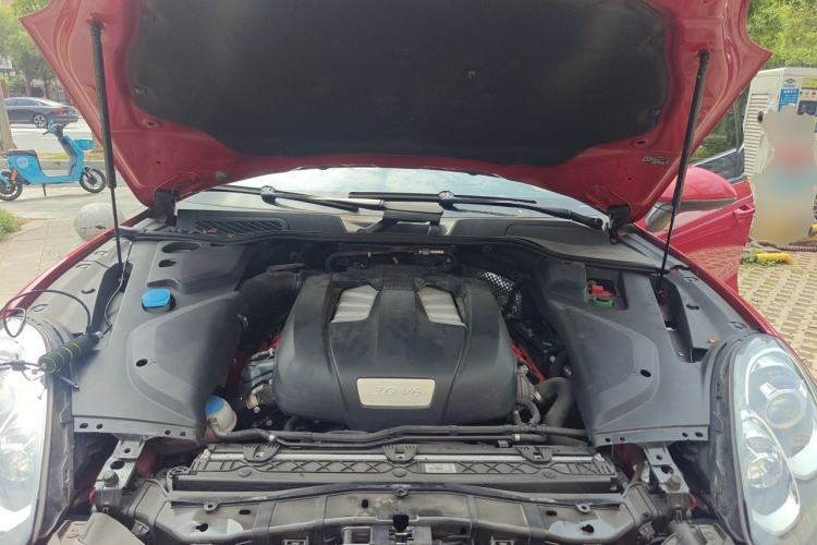 Used Porsche Cayenne 2016 Cayenne 3.0T Engine Bay