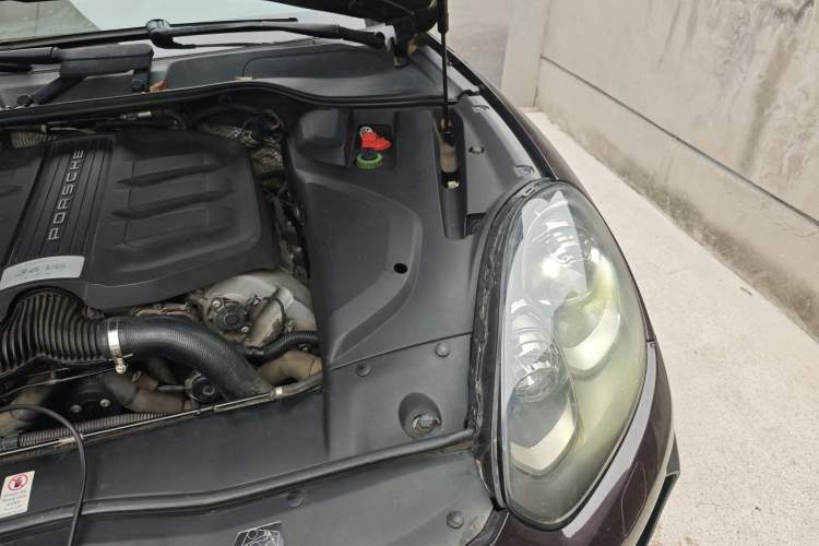 Used Porsche Cayenne 2016 Cayenne GTS 3.6T Engine Bay Left