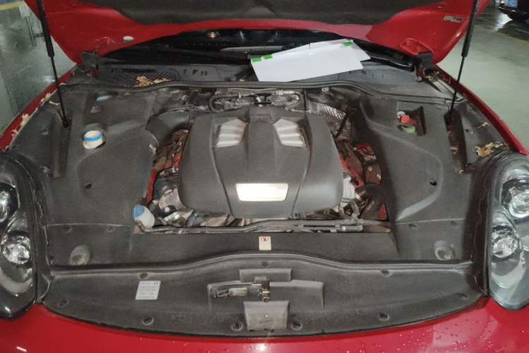 Used Porsche Cayenne 2016 Cayenne 3.0T Engine Bay