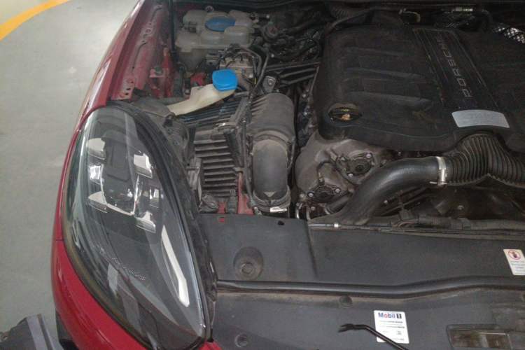 Used Porsche Cayenne 2016 Cayenne GTS 3.6T Engine Bay Right