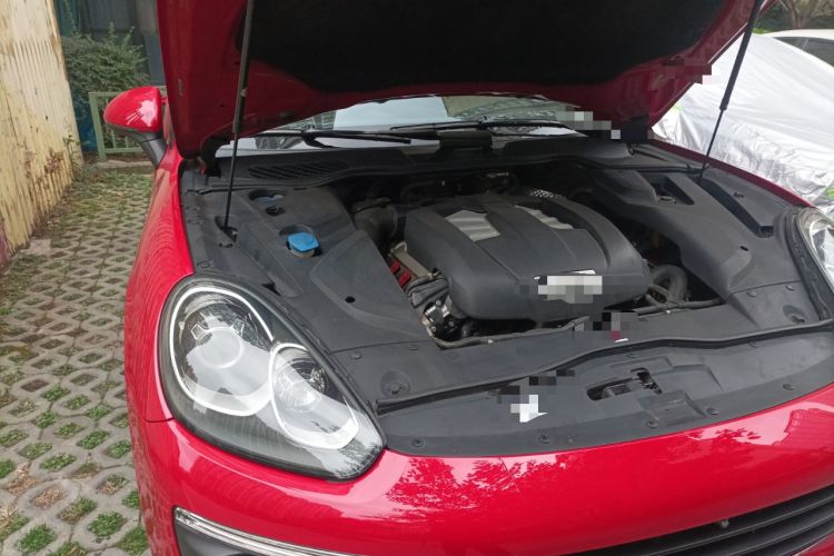 Used Porsche Cayenne 2016 Cayenne 3.0T Engine Bay Right