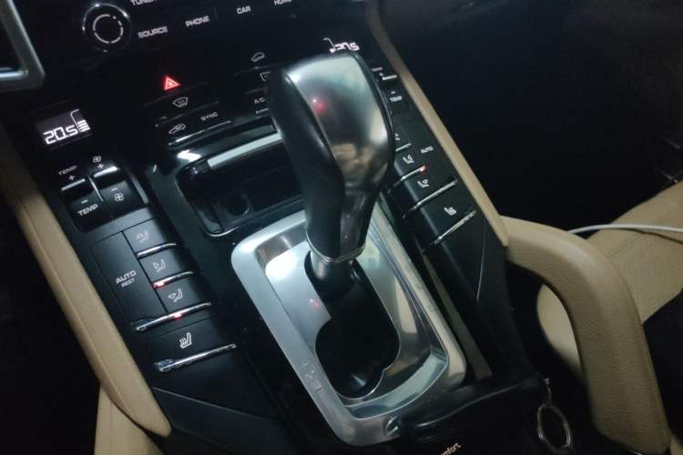 Used Porsche Cayenne 2016 Cayenne 3.0T Gear Lever
