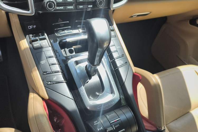 Used Porsche Cayenne 2016 Cayenne 3.0T Gear Lever