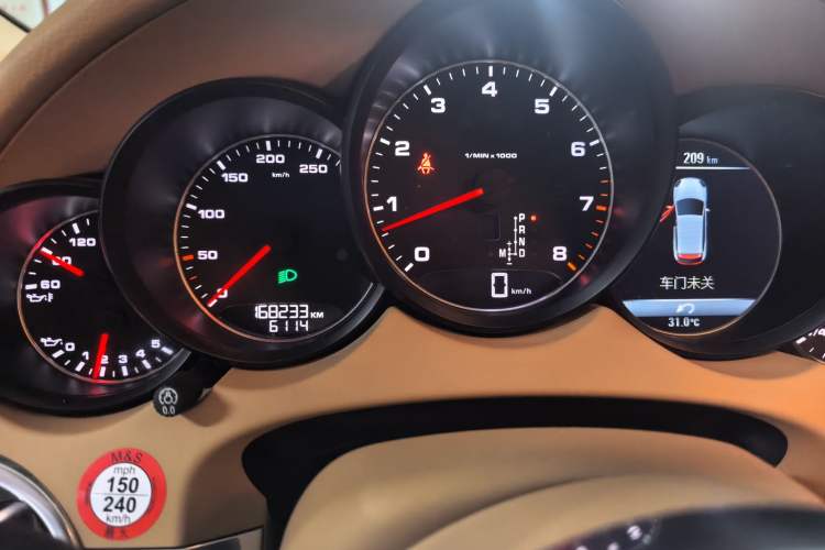 Used Porsche Cayenne 2016 Cayenne 3.0T Instrument Cluster