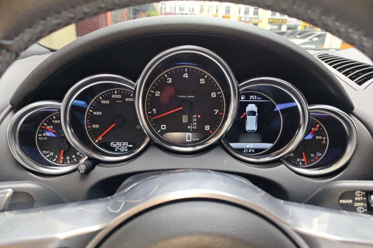 Used Porsche Cayenne 2016 Cayenne 3.0T Instrument Cluster