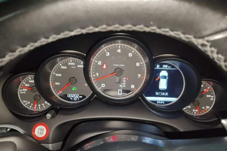 Used Porsche Cayenne 2016 Cayenne 3.0T Instrument Cluster