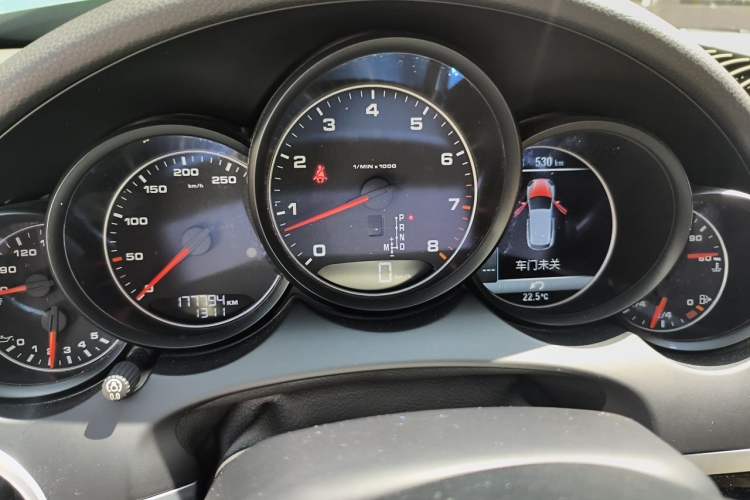 Used Porsche Cayenne 2016 Cayenne 3.0T Instrument Cluster