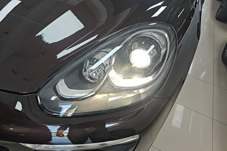 Used Porsche Cayenne 2016 Cayenne 3.0T Left Front Headlight