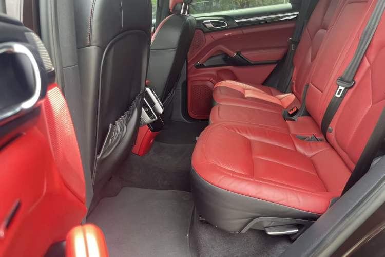 Used Porsche Cayenne 2016 Cayenne 3.0T Left Rear Seat