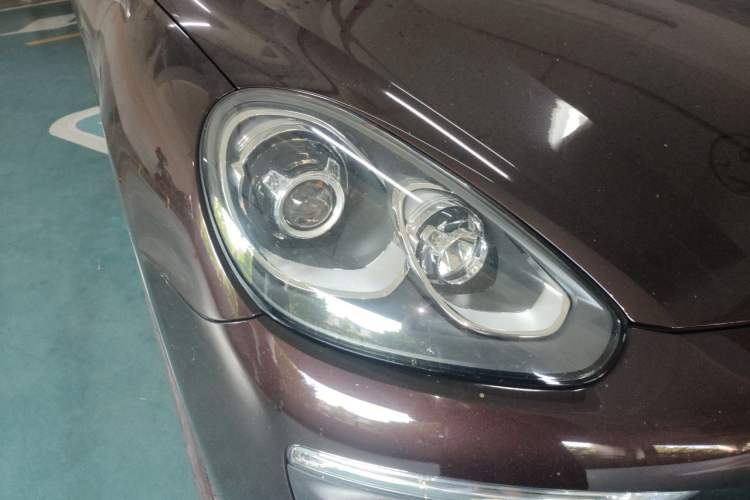 Used Porsche Cayenne 2016 Cayenne 3.0T Right Front Headlight