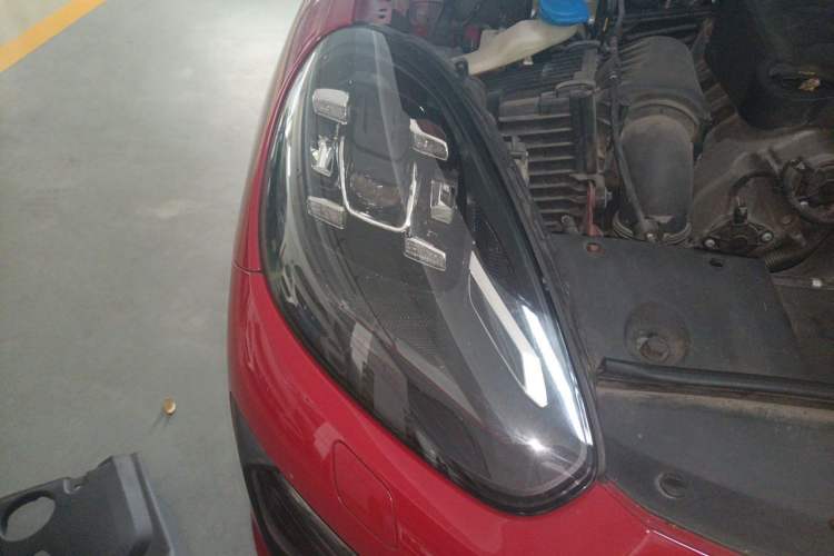 Used Porsche Cayenne 2016 Cayenne GTS 3.6T Right Front Headlight