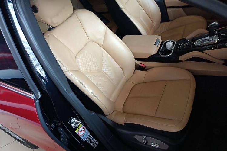 Used Porsche Cayenne 2016 Cayenne 3.0T Right Front Seat