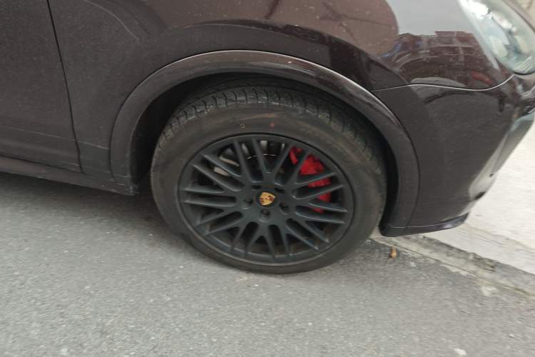 Used Porsche Cayenne 2016 Cayenne GTS 3.6T Right Front Wheel Hub