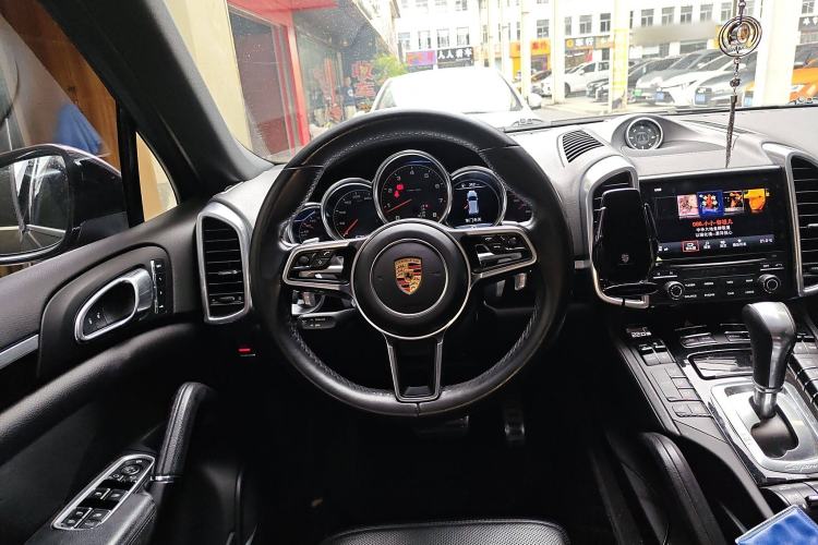 Used Porsche Cayenne 2016 Cayenne 3.0T Steering Wheel