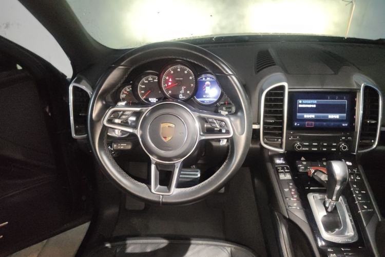 Used Porsche Cayenne 2016 Cayenne 3.0T Steering Wheel