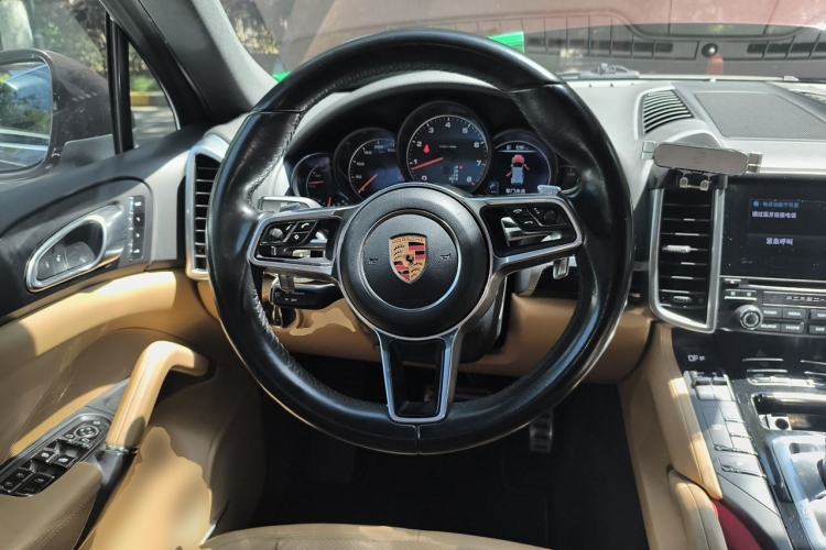 Used Porsche Cayenne 2016 Cayenne 3.0T Steering Wheel