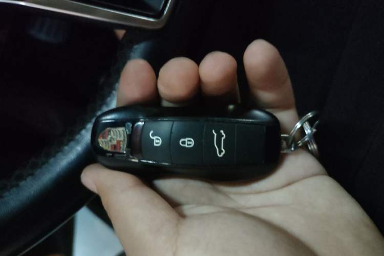 Used Porsche Cayenne 2016 Cayenne 3.0T Vehicle Key